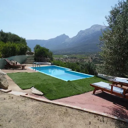 Country house L'oleandro Oliena