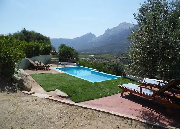 Kır Evi L'oleandro Oliena