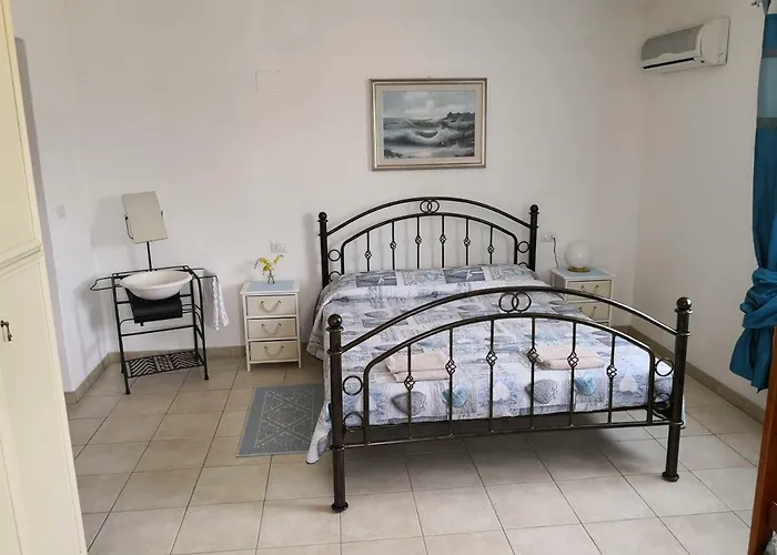 L'oleandro Kır Evi Oliena