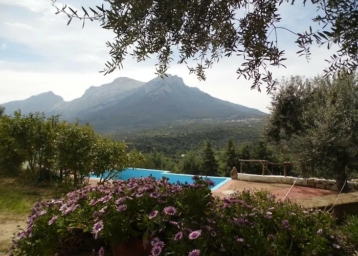 L'oleandro Kır Evi Oliena